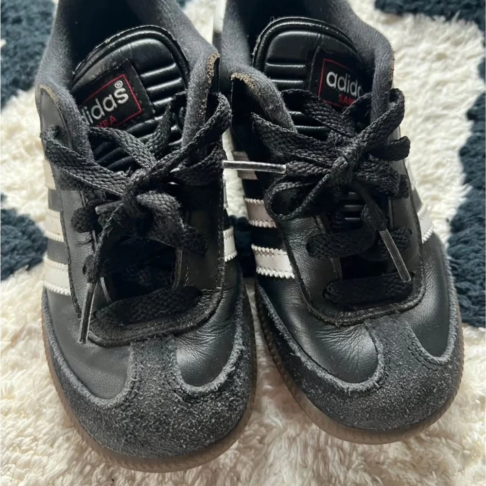 Adidas Sambas - Picture 2 of 4